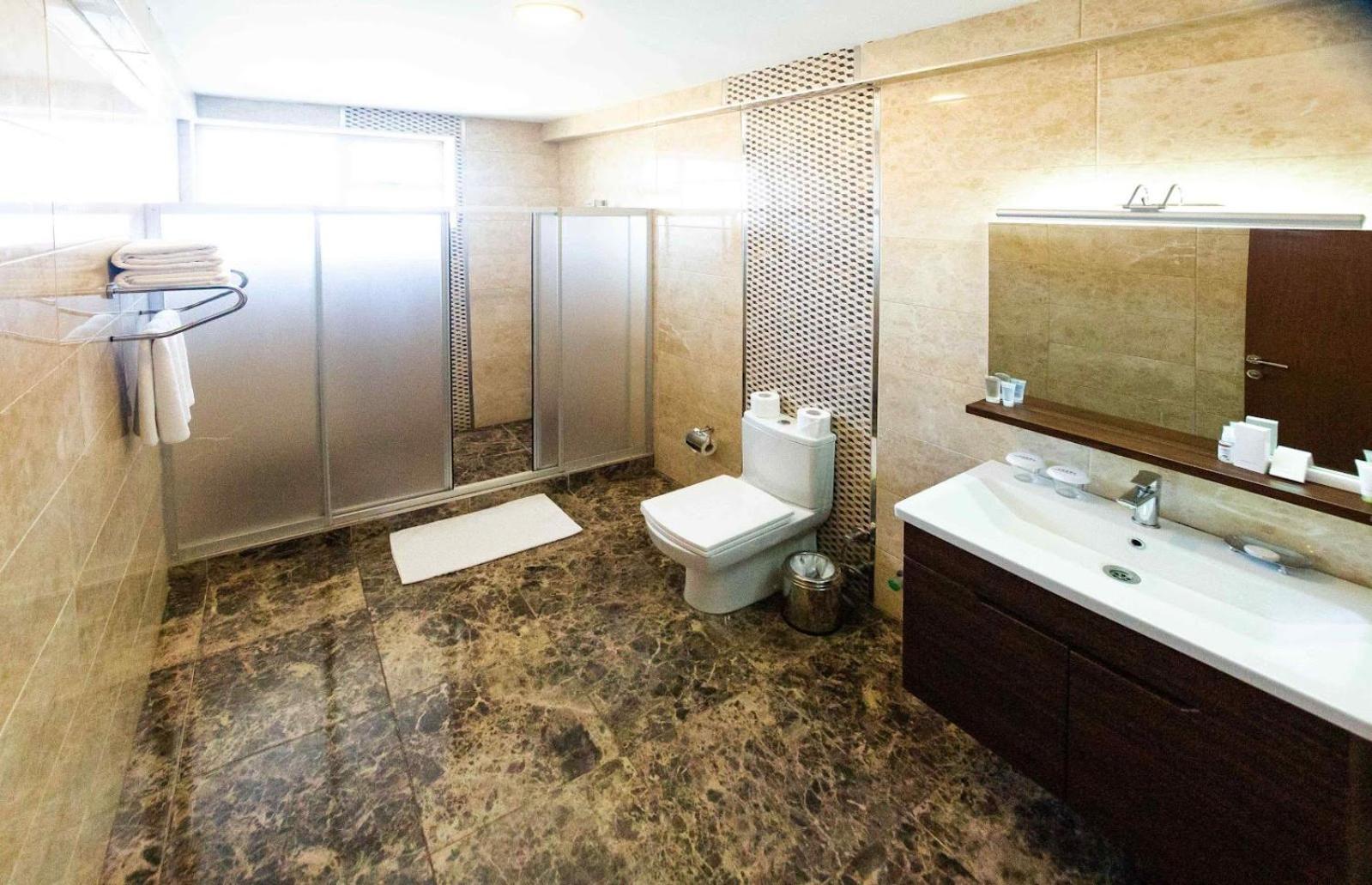 Ah Hotel And Conferences Madina Zewnętrze zdjęcie