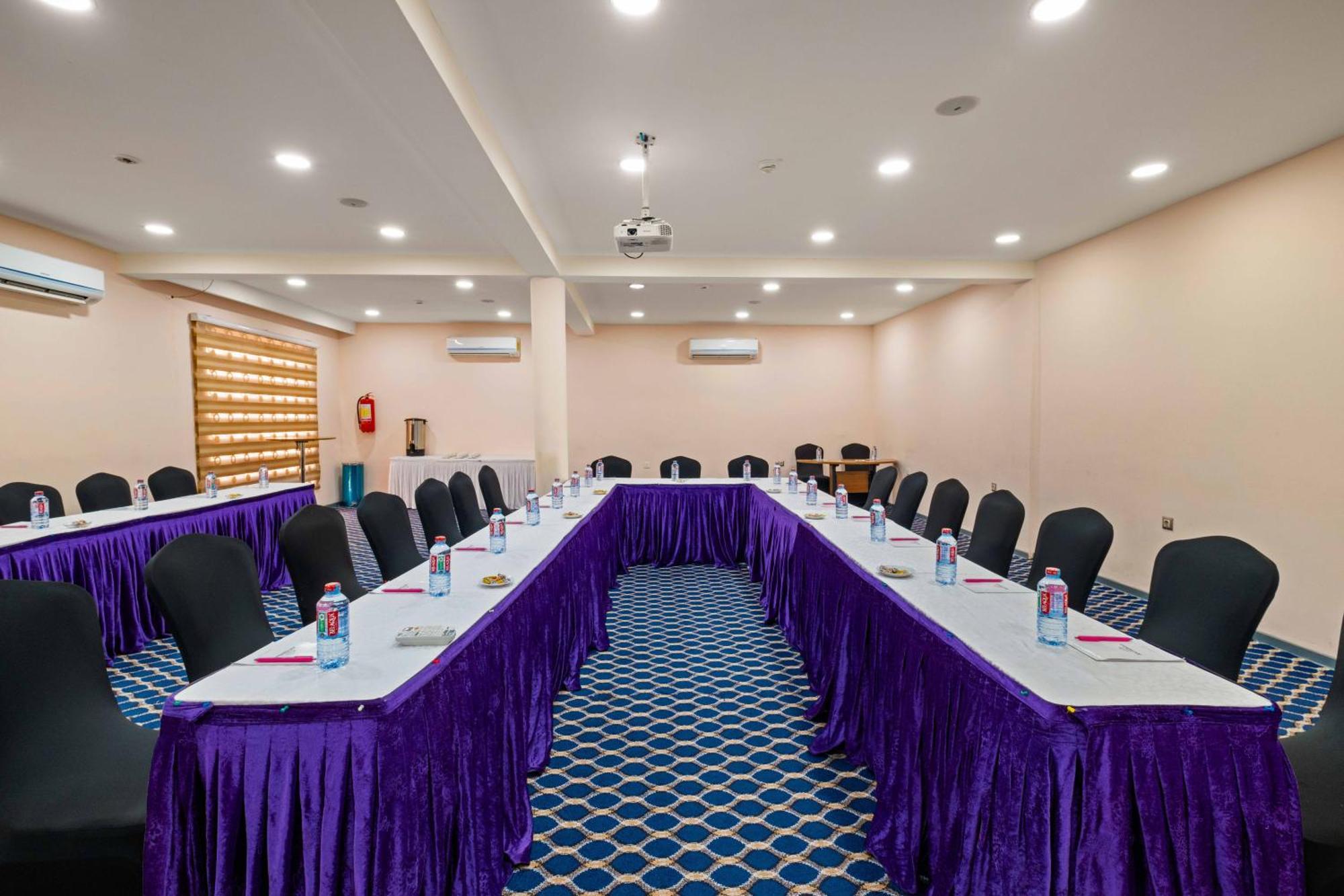 Ah Hotel And Conferences Madina Zewnętrze zdjęcie