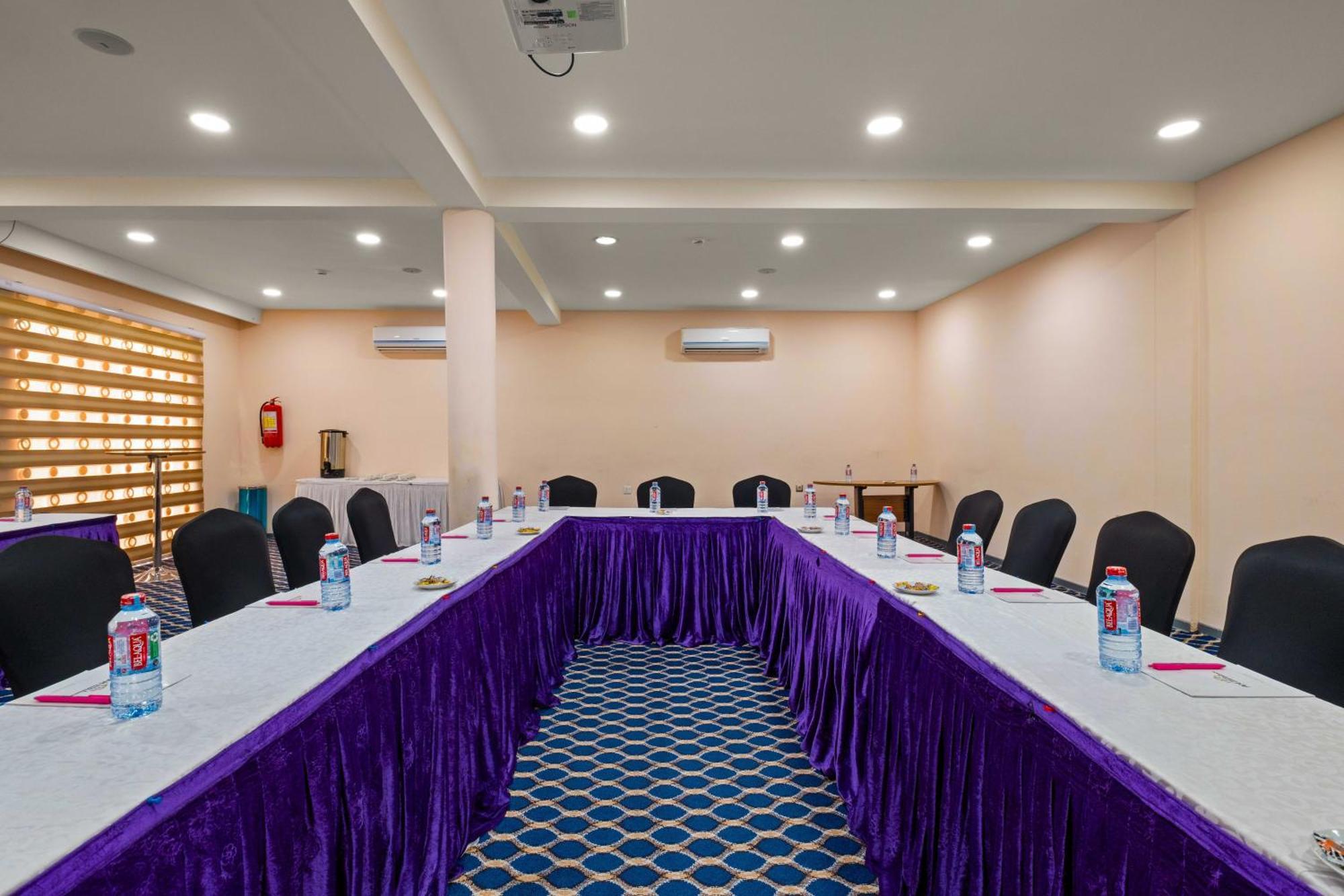 Ah Hotel And Conferences Madina Zewnętrze zdjęcie