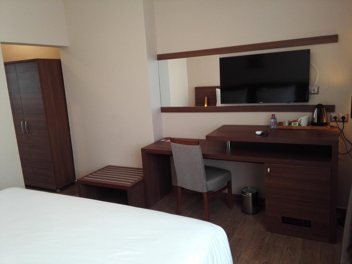 Ah Hotel And Conferences Madina Zewnętrze zdjęcie