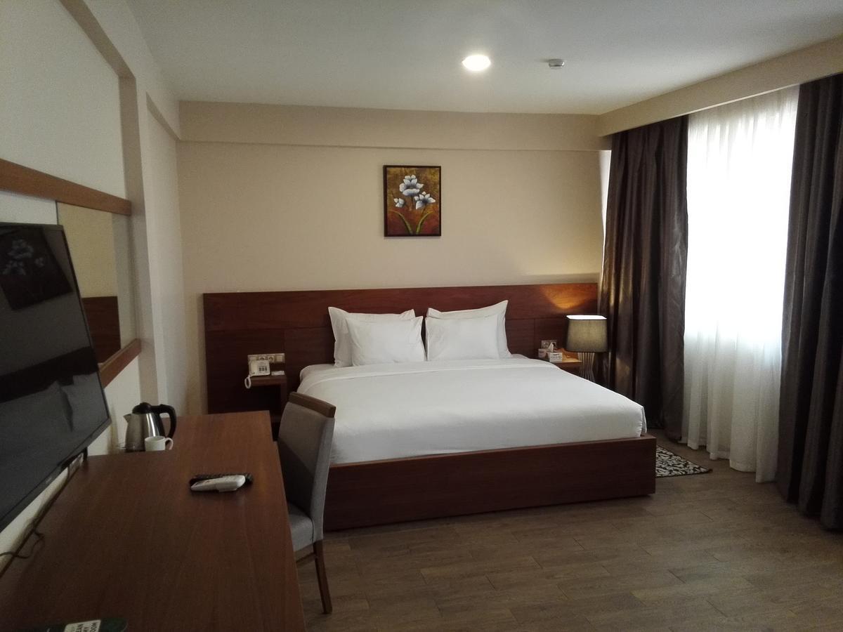 Ah Hotel And Conferences Madina Zewnętrze zdjęcie