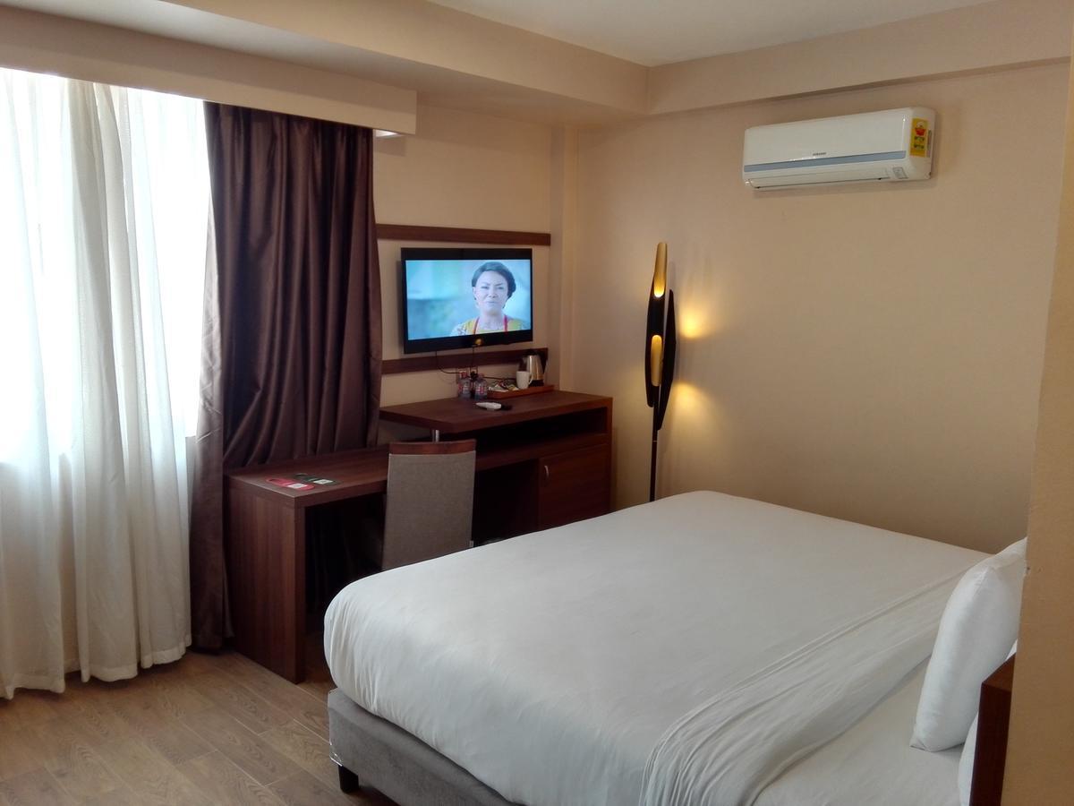 Ah Hotel And Conferences Madina Zewnętrze zdjęcie