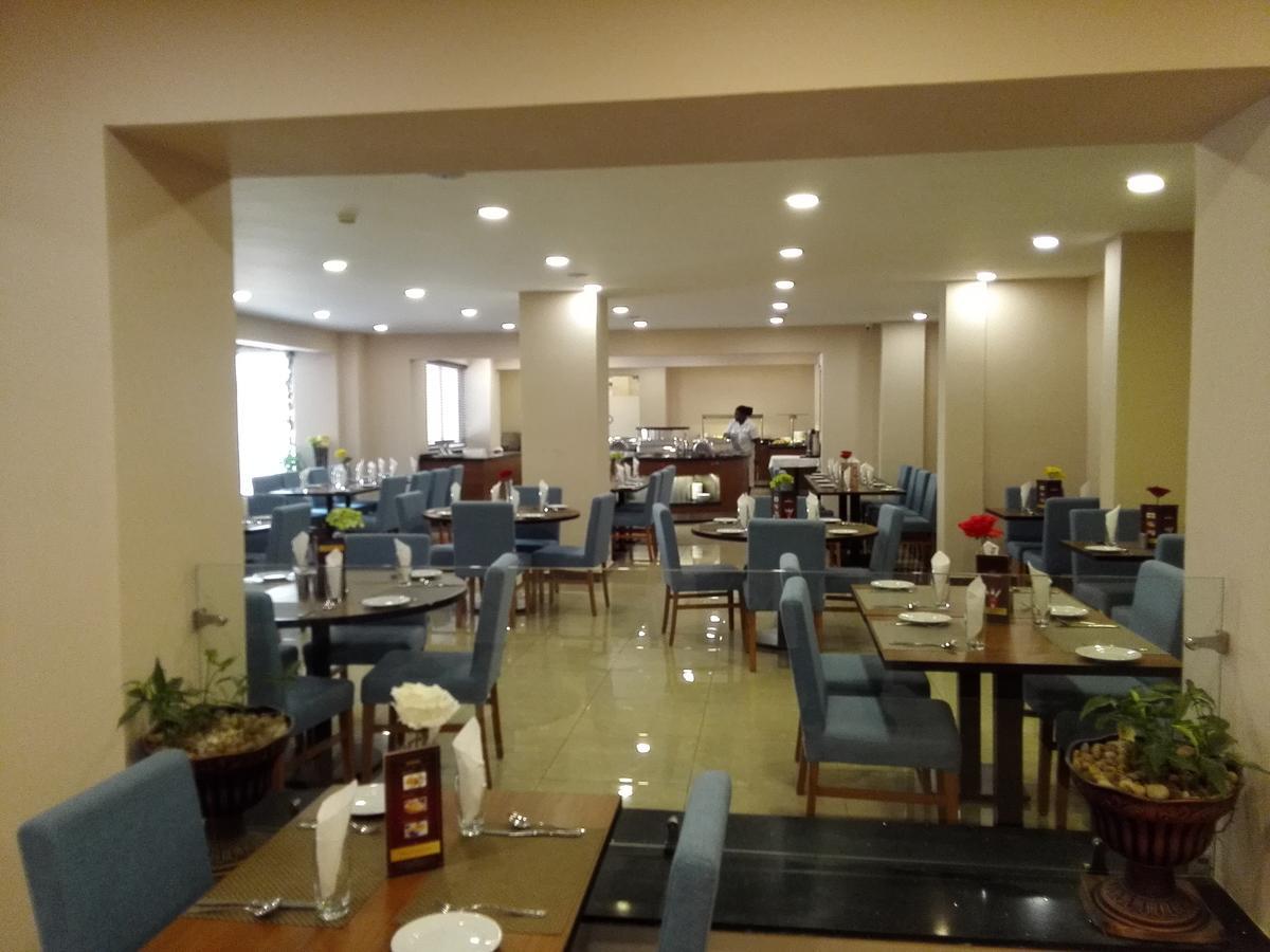 Ah Hotel And Conferences Madina Zewnętrze zdjęcie